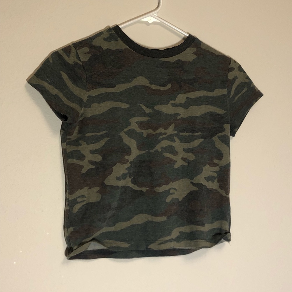 Camo forever 21 girls shirt